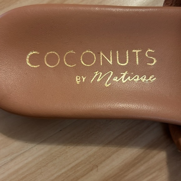 NWT, 8M, flat slip on sandals,Rose Gold,Lightweight,Comfortable,non slip bottoms - Picture 6 of 8